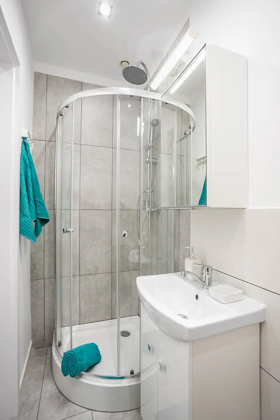 room in Mokotów 5