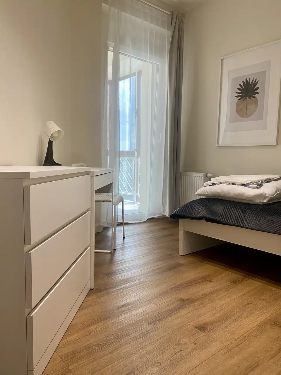 room in Wola 3
