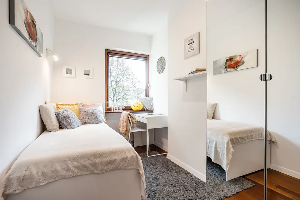 room in Mokotów 1