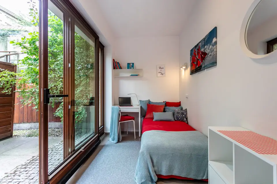 room in Mokotów 3