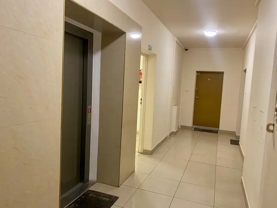 room in Wola 12