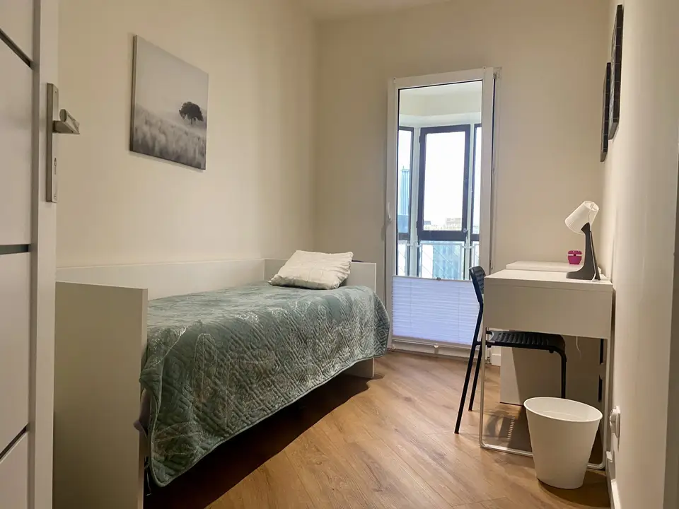 room in Wola 2