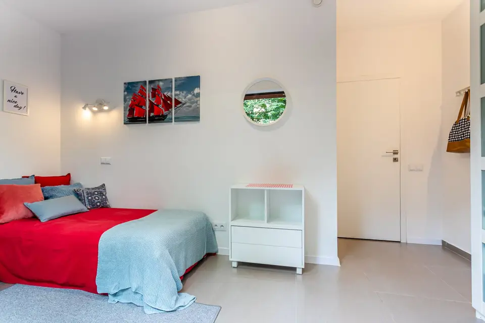 room in Mokotów 9
