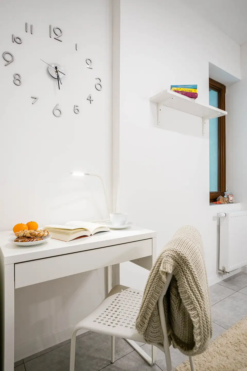 room in Mokotów 3