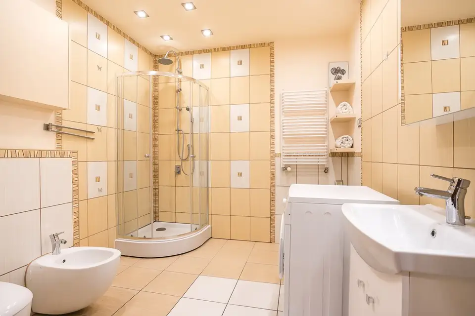 room in Mokotów 8