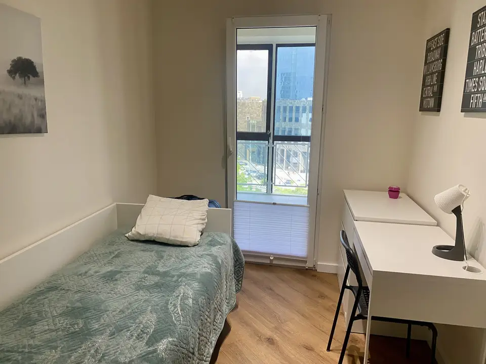 room in Wola 4